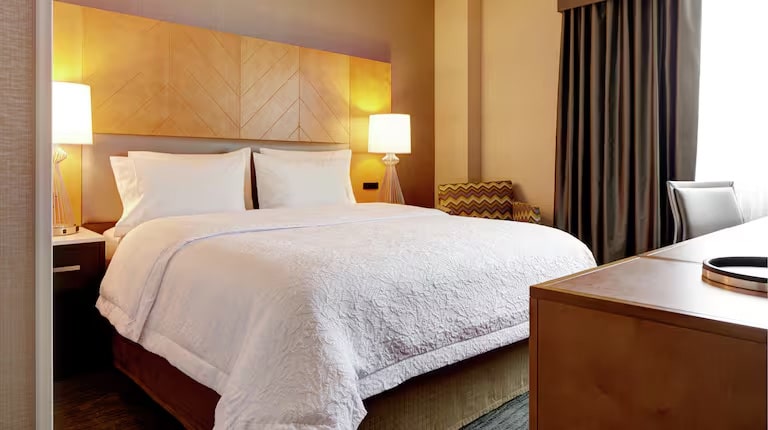 Hampton Inn Brooklyn, Dumbo