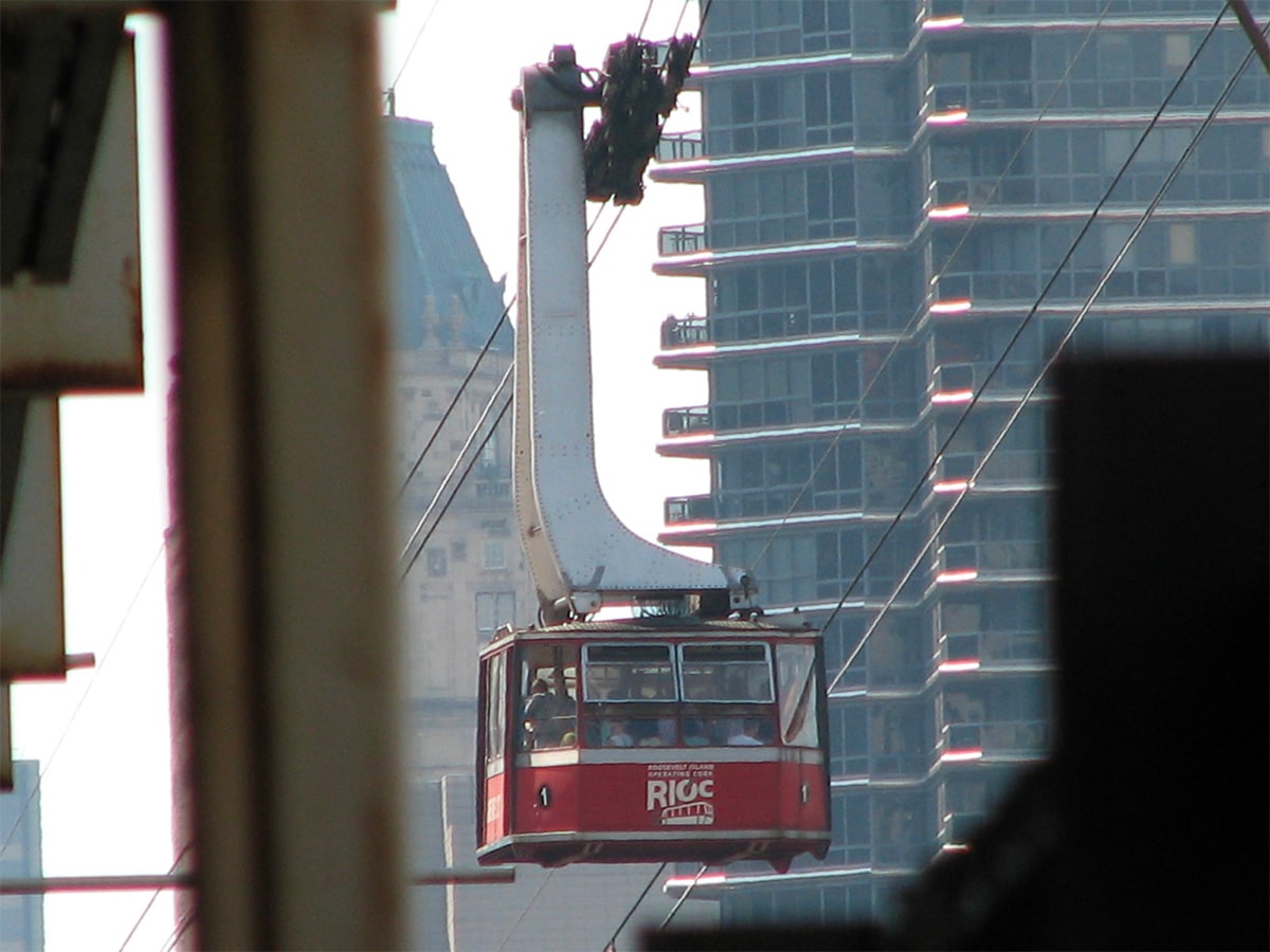 The old Roosevelt Island tramway mounted on a mono-cable in 2009.