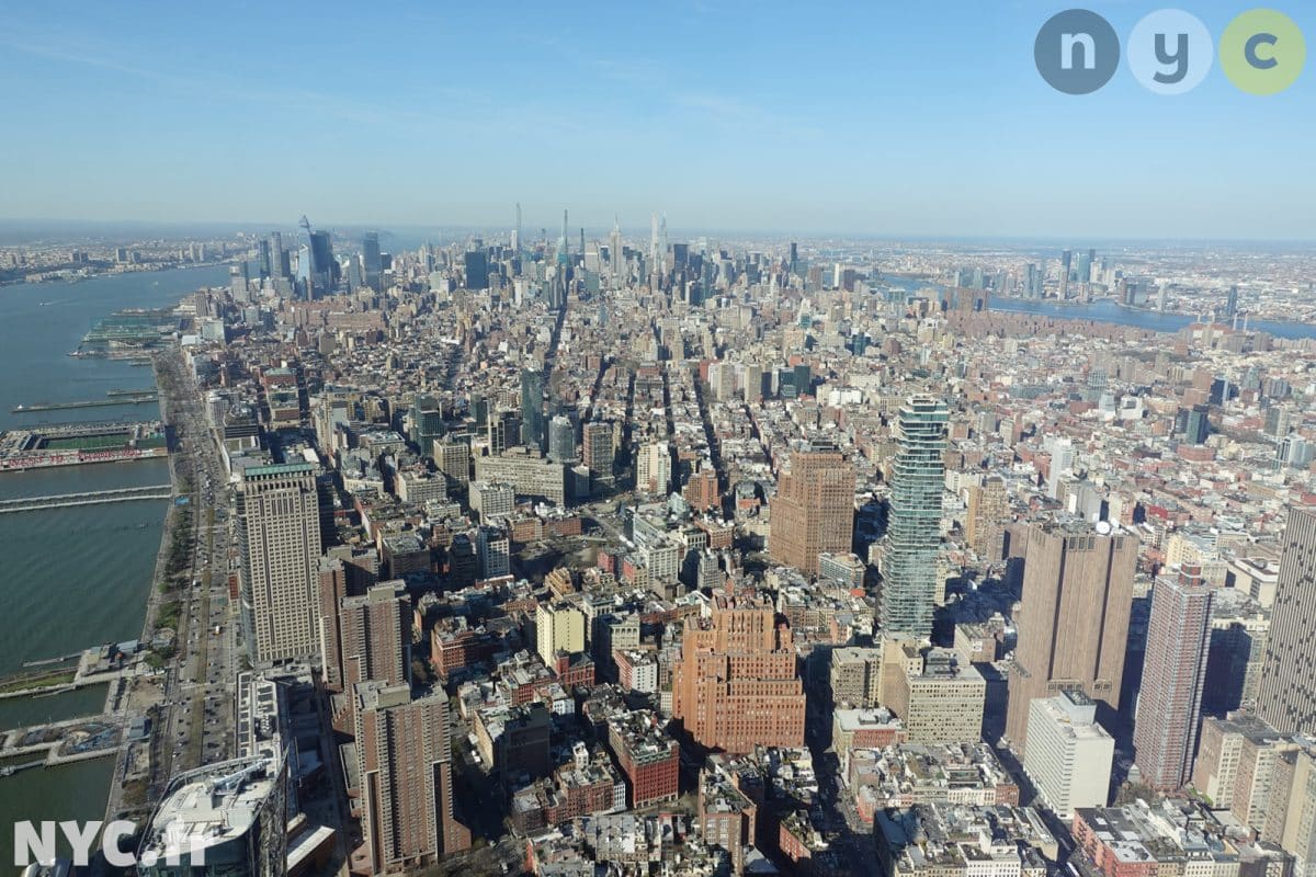 Vista do norte de Manhattan com o Edge e o Empire State Building