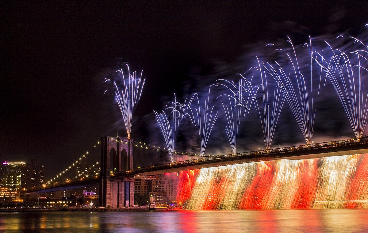 Fuochi d'artificio del 4 luglio 2014 al Brooklyn Bridge
