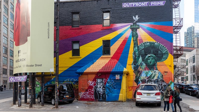 liberty street art kobra new york