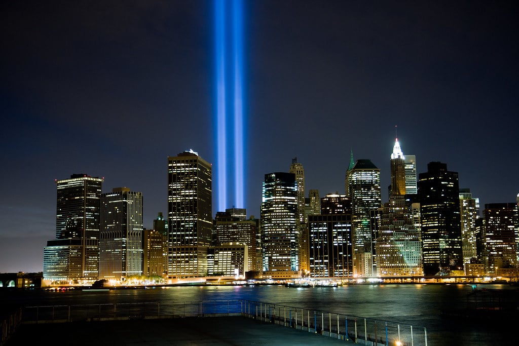 Tribute in light Brooklyn bridge park