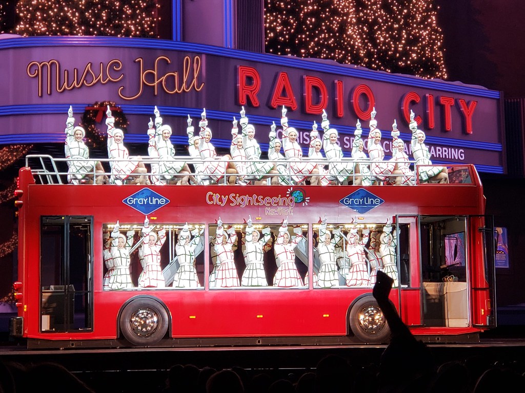 Rockettes On The Bus Spectacular-christmas show new york